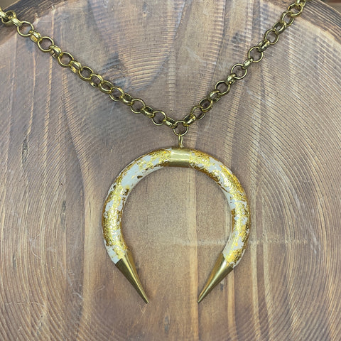 NECKLACE GOLD CHAIN WITH DOUBLE HORN IN IVORY AND GOLD