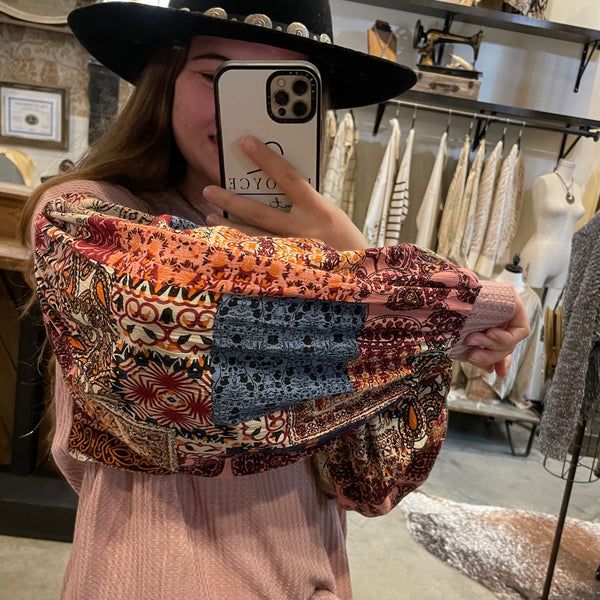 U PINK WAFFLE SHIRT WITH PRINTED SLEEVES