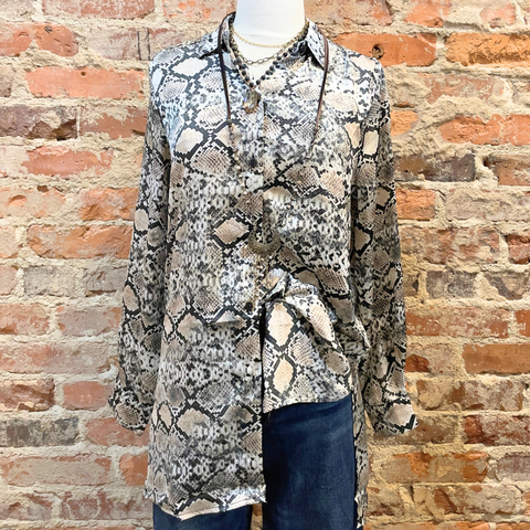 ALEX AND LILILONG SLEEVE  SNAKESKIN SHIRT IN BLACK WHITE TAN